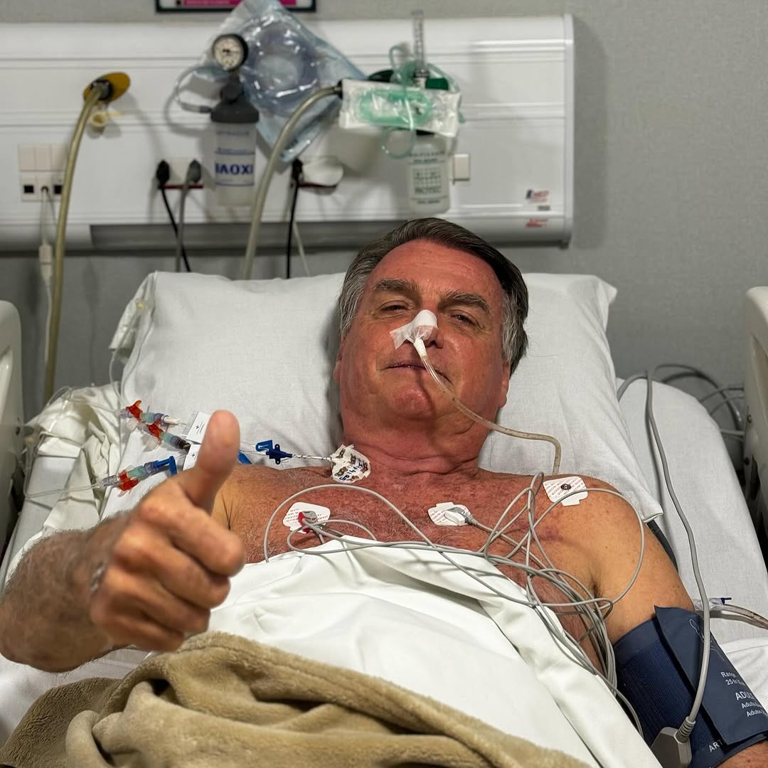 - Sigo internado no Hospital Rio Grande, em Natal, após sentir fortes dores abdominais durante a agenda que cumpria no interior do Rio Grande do Norte.- A causa foi uma complicação no intestino delga - Sigo internado no Hospital Rio Grande, em Natal, após sentir fortes dores abdominais durante a agenda que cumpria no interior do Rio Grande do Norte.- A causa foi uma complicação no intestino delga