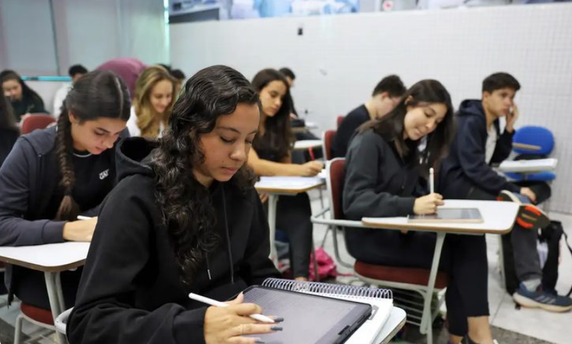 estudante estudante