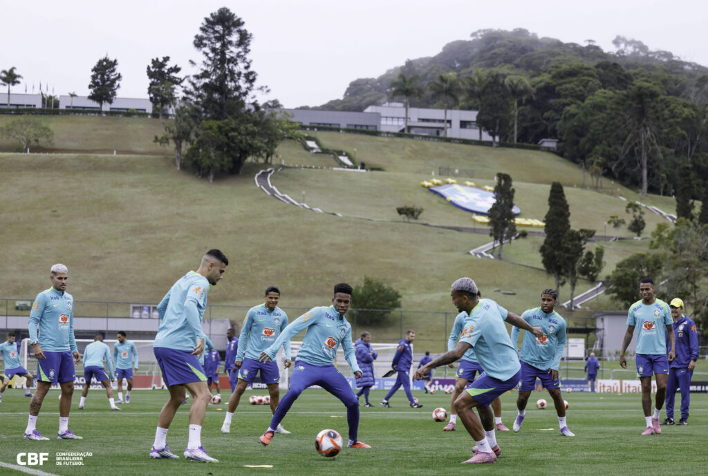 Brasil enfrenta a Bolívia pelas eliminatorias