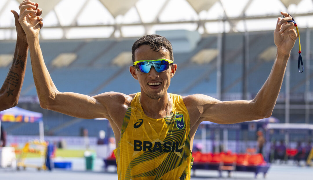 Yeltsin.Jacques-ACabral_4