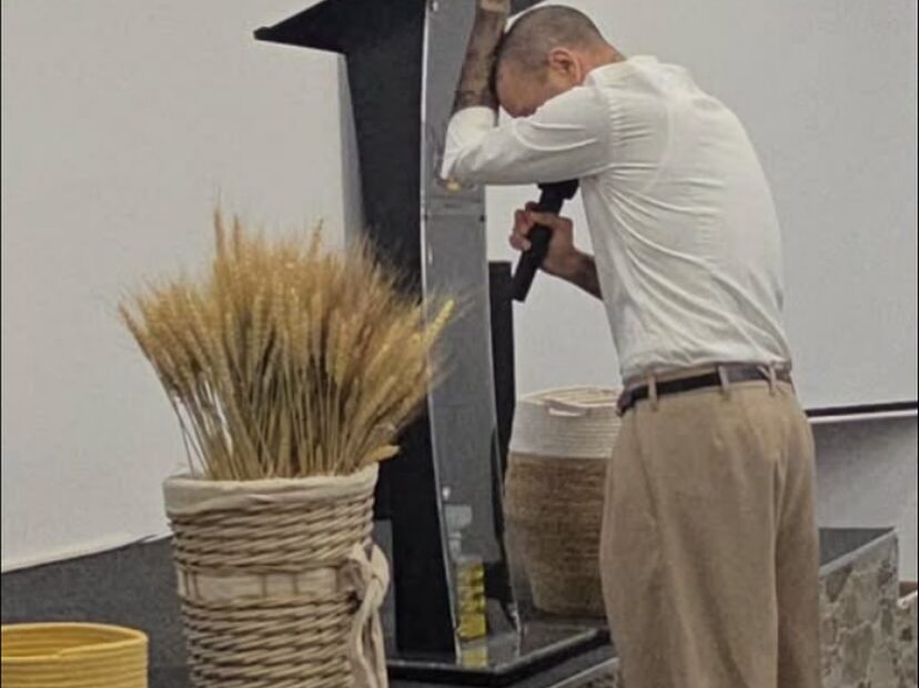 Dani Alves, um dos jogadores mais vitoriosos da história do futebol brasileiro, voltou a repercu