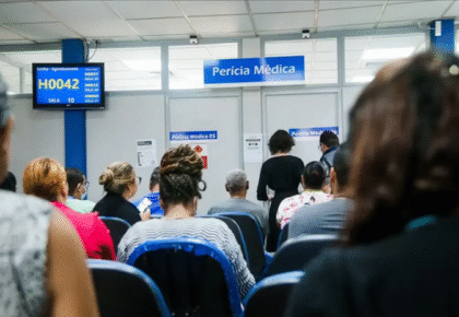 Screenshot 2025-11-26 at 08-26-45 INSS cria comitê estratégico para reduzir fila de 2 8 milhões de pedidos - Gerais News