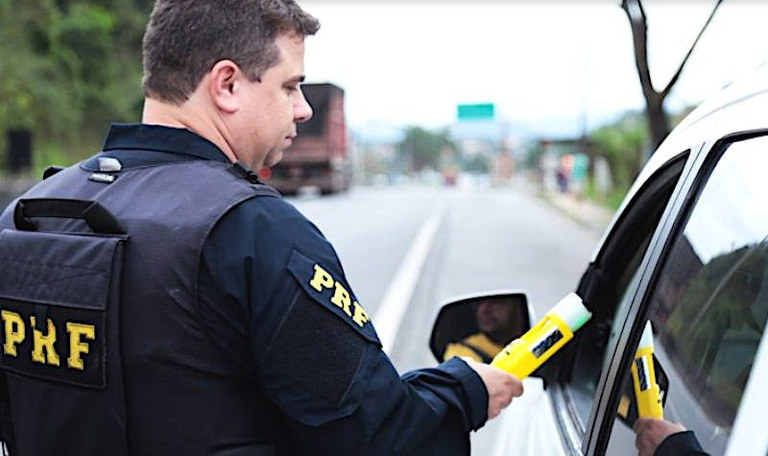 Screenshot 2025-12-31 at 08-59-14 Rodovida Ano Novo PRF reforça tolerância zero à mistura de álcool e direção para reduzir mortes no trânsito no Espírito Santo — Polícia Rodoviária Federal