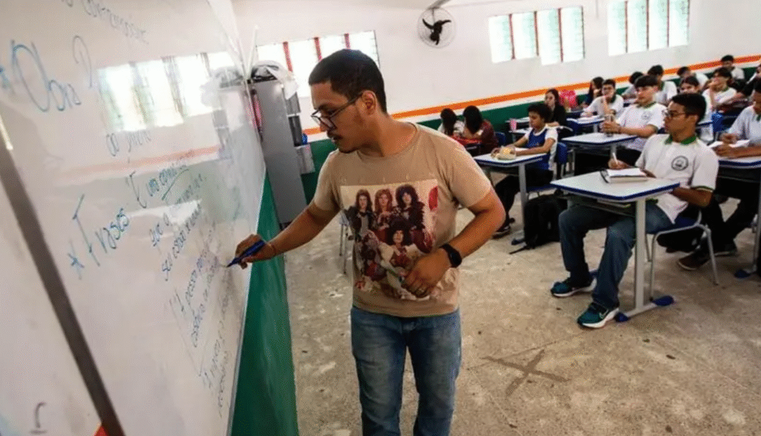 Screenshot 2026-01-22 at 09-49-04 Lula reajusta piso dos professores em 5 4% em 2026 por medida provisória entenda