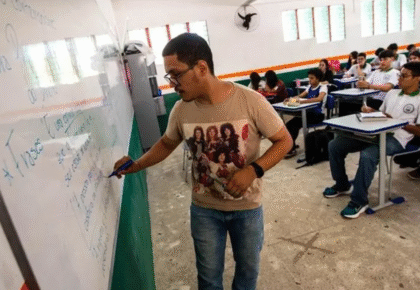 Screenshot 2026-01-22 at 09-49-04 Lula reajusta piso dos professores em 5 4% em 2026 por medida provisória entenda