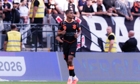 joao-vitor-barros-silva-no-corinthians_a_corinthians