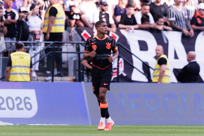 joao-vitor-barros-silva-no-corinthians_a_corinthians
