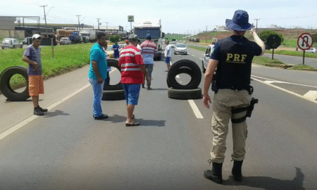 Screenshot 2026-02-13 at 08-01-31 PRF intensifica fiscalização contra embriaguez ao volante no carnaval Agência Brasil