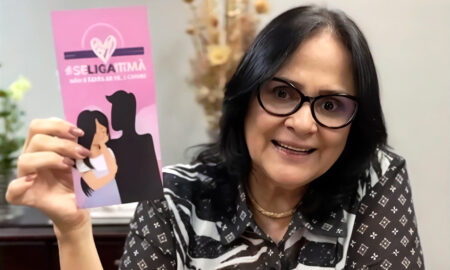 Damares-capacita-lideres-na-luta-contra-a-violencia-domestica