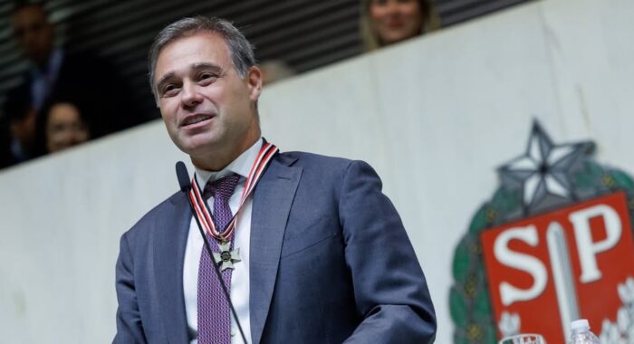 🏛️ O ministro do STF André Mendonça recebeu nesta segunda-feira (6) o Colar de Honra ao Mérito