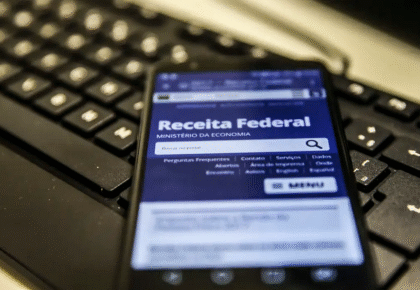 Screenshot 2026-04-14 at 09-20-44 Receita Federal alerta para golpe digital envolvendo falsas pendências do IRPF