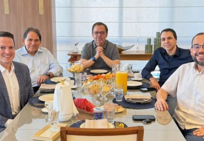 Agradável café para avaliação do Marcha para JESUS aonde reuniu milhares de cristãos de diversas