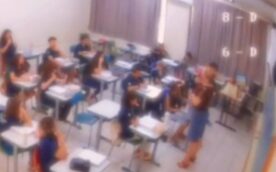 professora-assusta-alunos