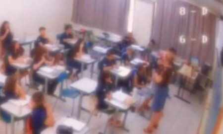 professora-assusta-alunos