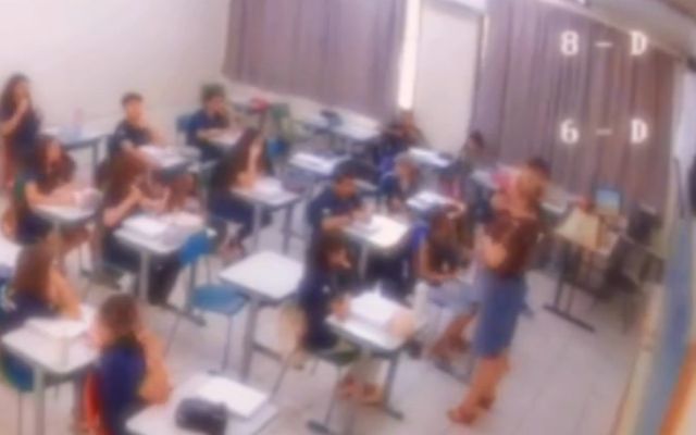 professora-assusta-alunos