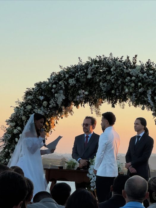 Que tarde memorável presenciando a união desse casal querido @sarahbiaa e @calebe_00 Que Deus abençoe a união de vocês com unção, alegria e paz!